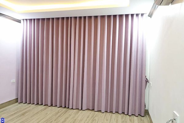 Rèm màu hồng cần tránh