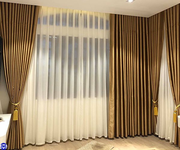 Rèm vải vàng ánh hợp mệnh Kim