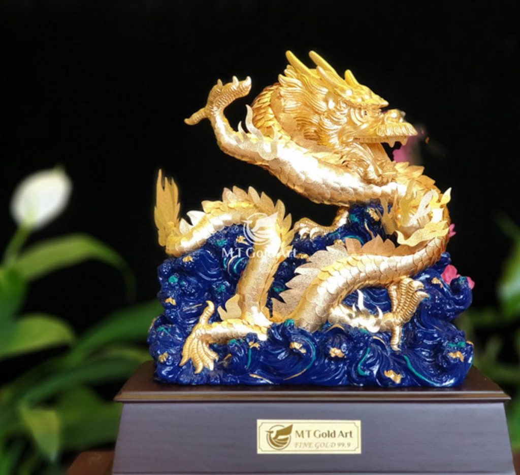 Tượng Rồng Vàng