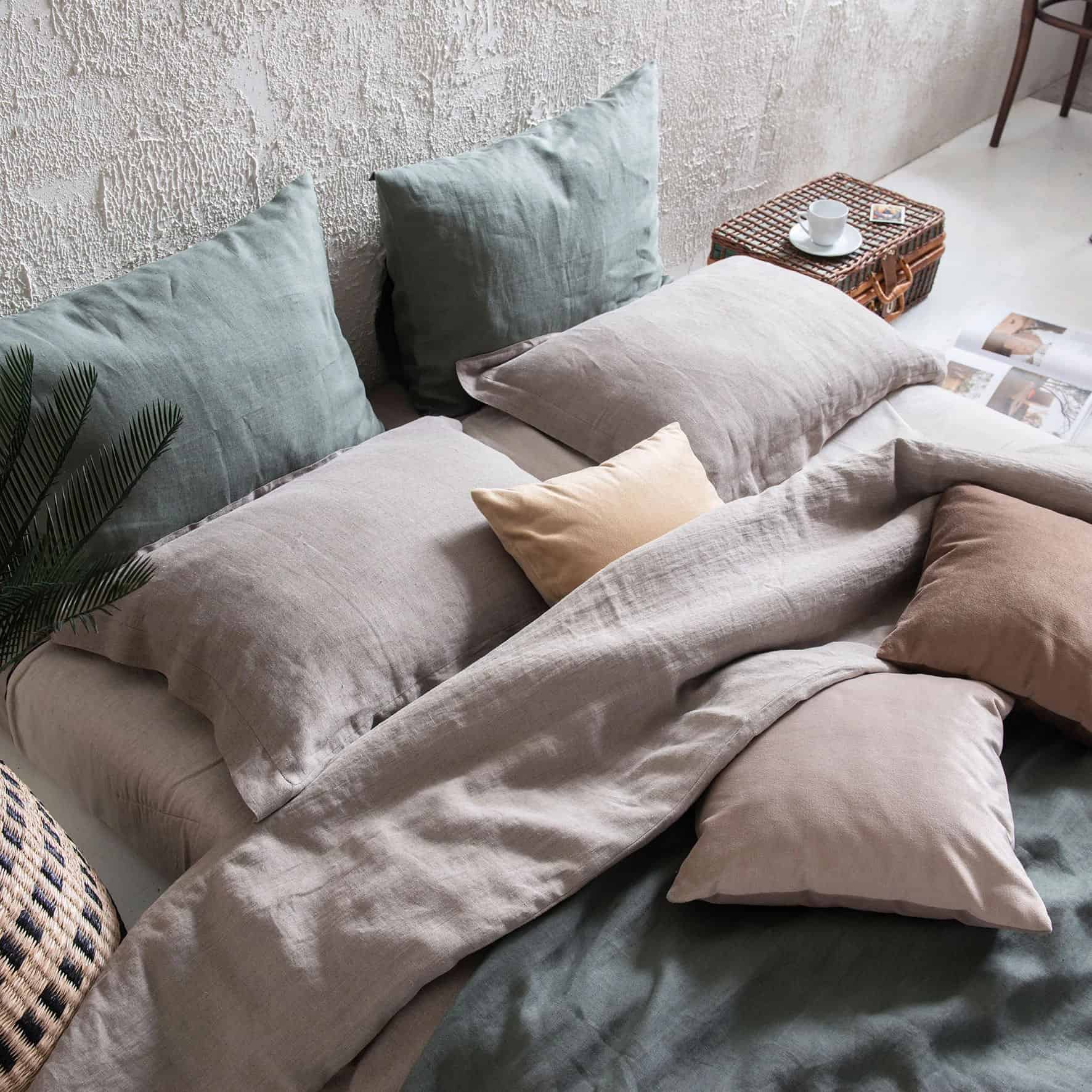 Bộ chăn ga xanh rêu hợp mệnh Mộc