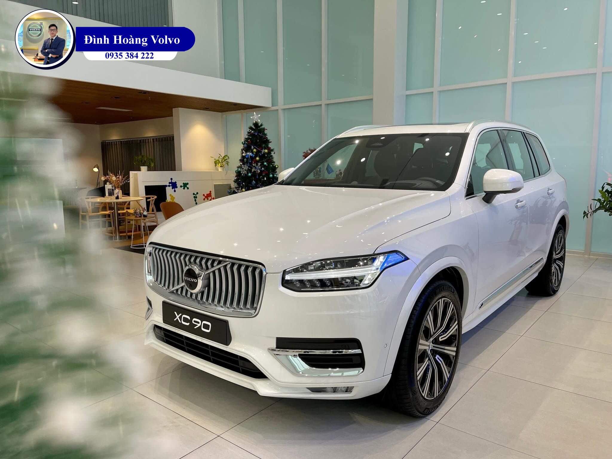 Volvo XC90 màu trắng hợp phong thủy tuổi 1997