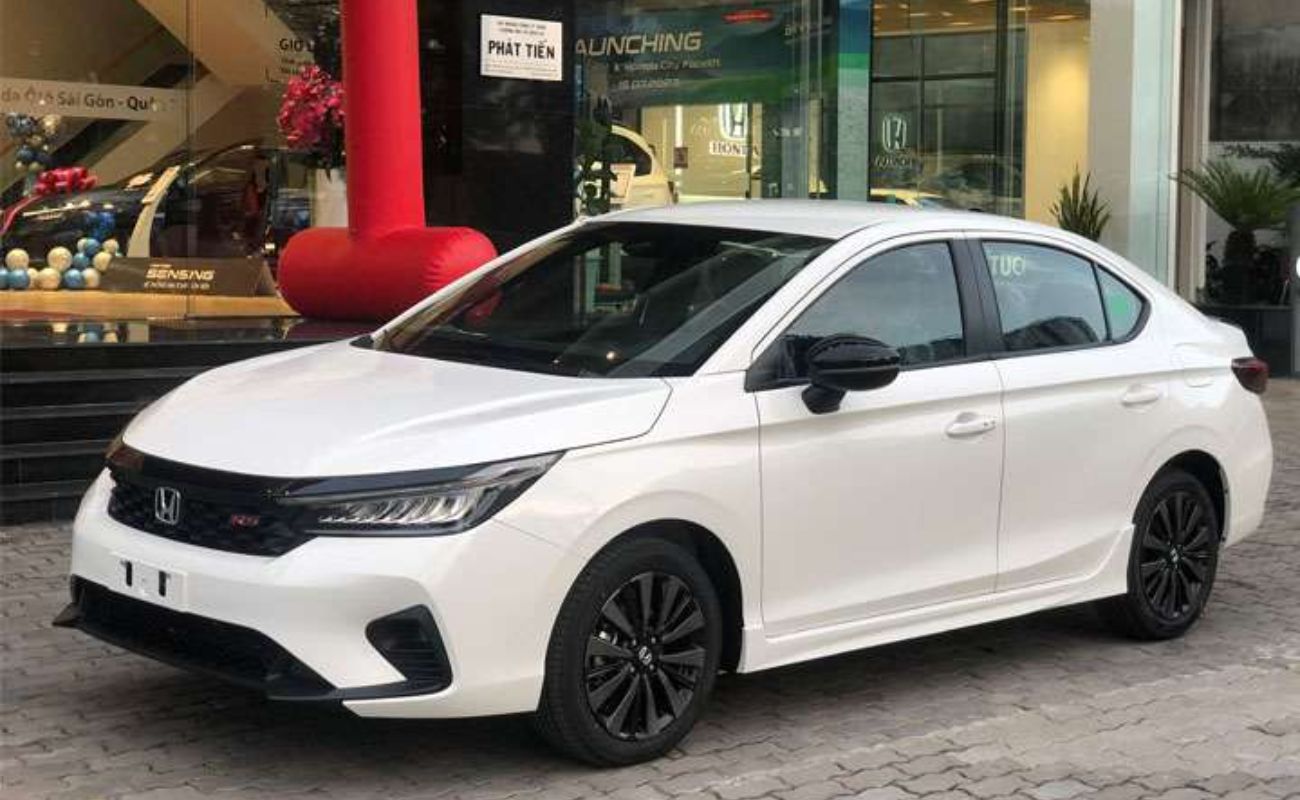 Xe màu trắng hợp người mệnh Thủy sinh năm 1997