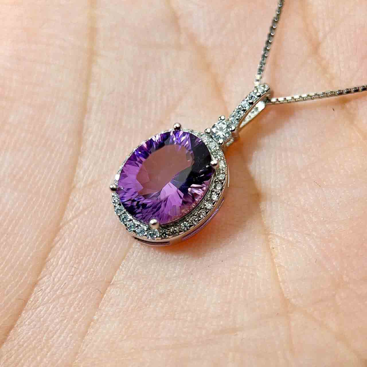 Dây Chuyền Màu Đỏ