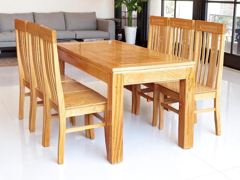 Bàn ăn hợp tuổi Mậu Thìn - màu nâu gỗ thanh lịch