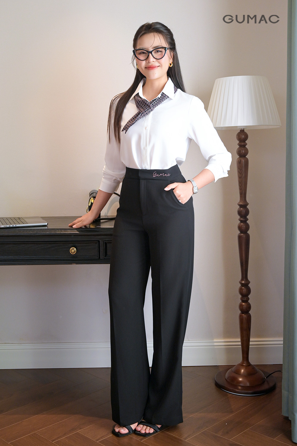 Trang phục trắng cho nữ mệnh Kim