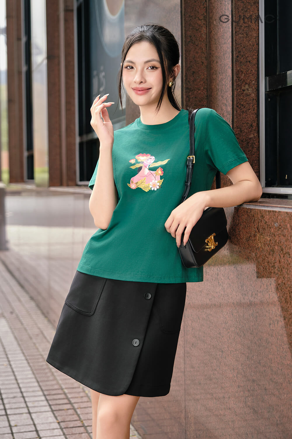 Áo màu cam phong thủy