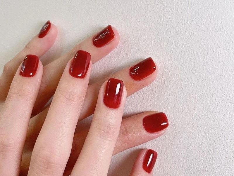 Nail màu đỏ rượu sang trọng