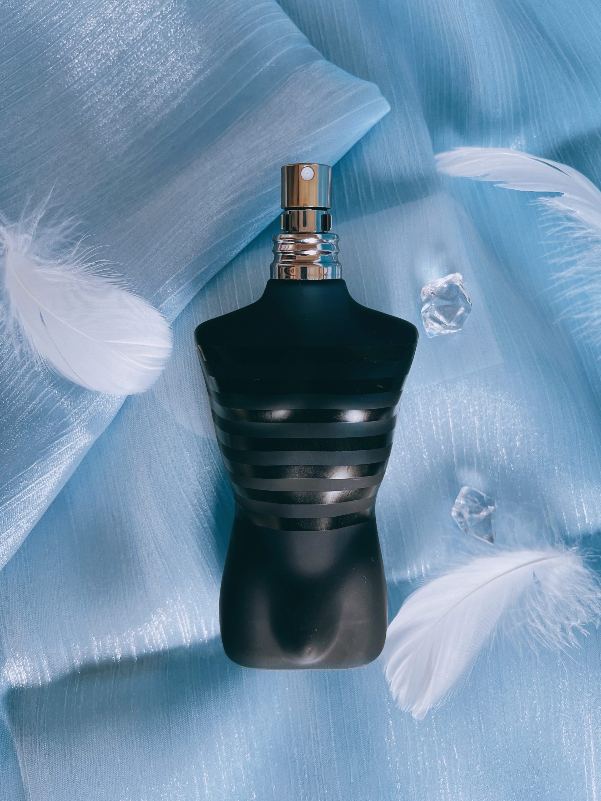Nước hoa Ultra Male màu đen