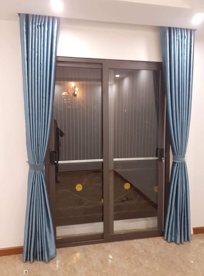 Rèm cửa màu tím
